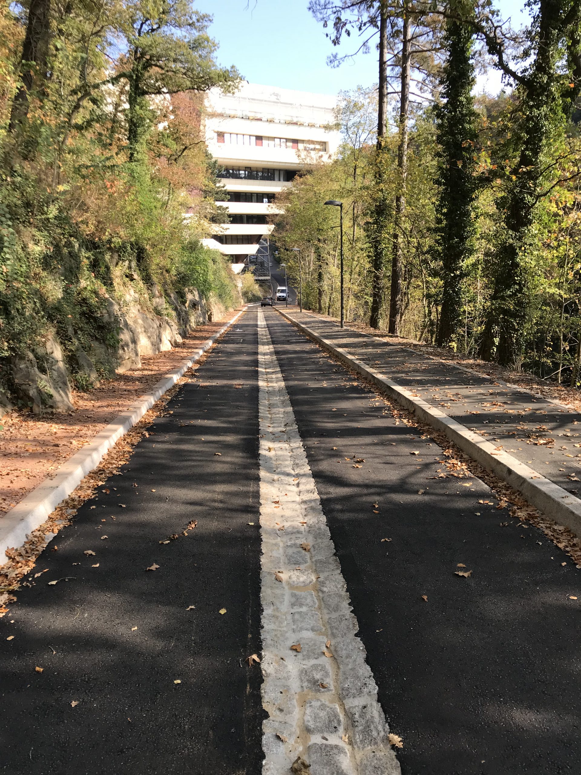 Bild zeigt Rue Jules Wilhelm in L-Kirchberg