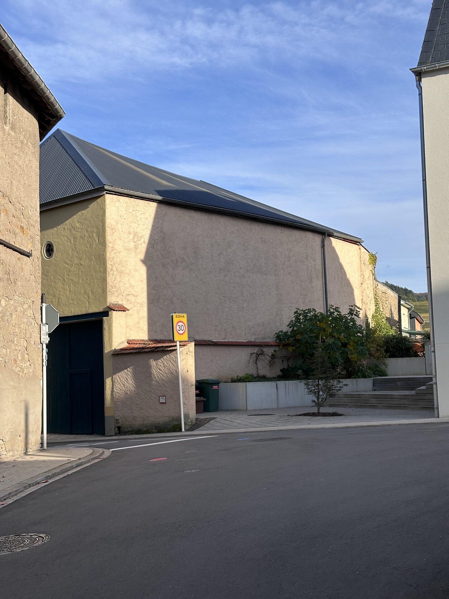 Bild zeigt RUE DU FAUBOURG ET DE L’ÉGLISE in L-Machtum