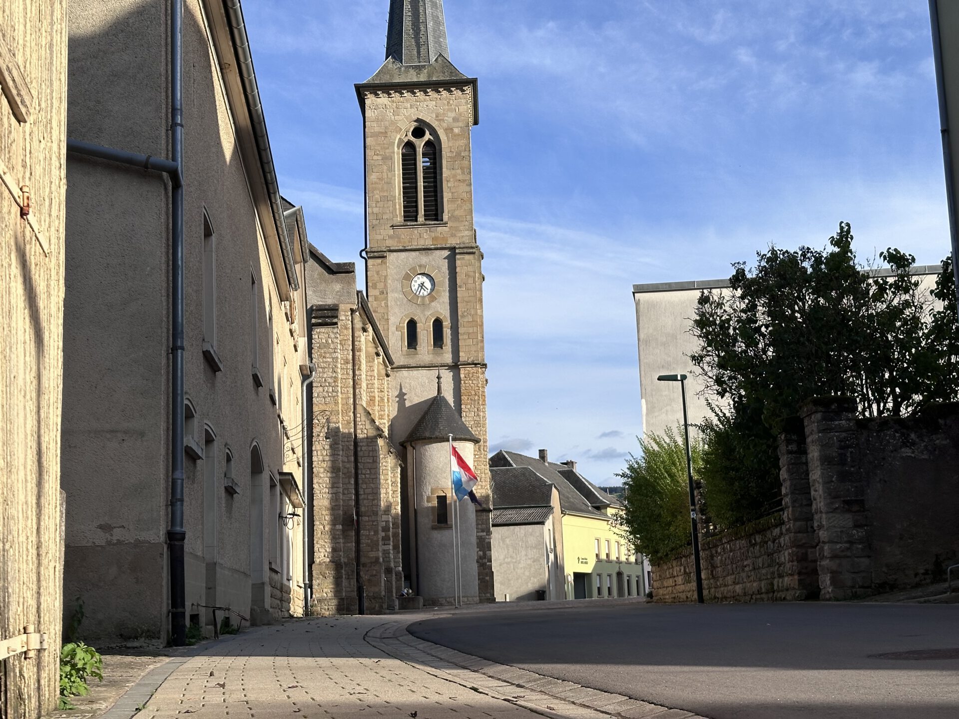 Bild zeigt RUE DU FAUBOURG ET DE L’ÉGLISE in L-Machtum