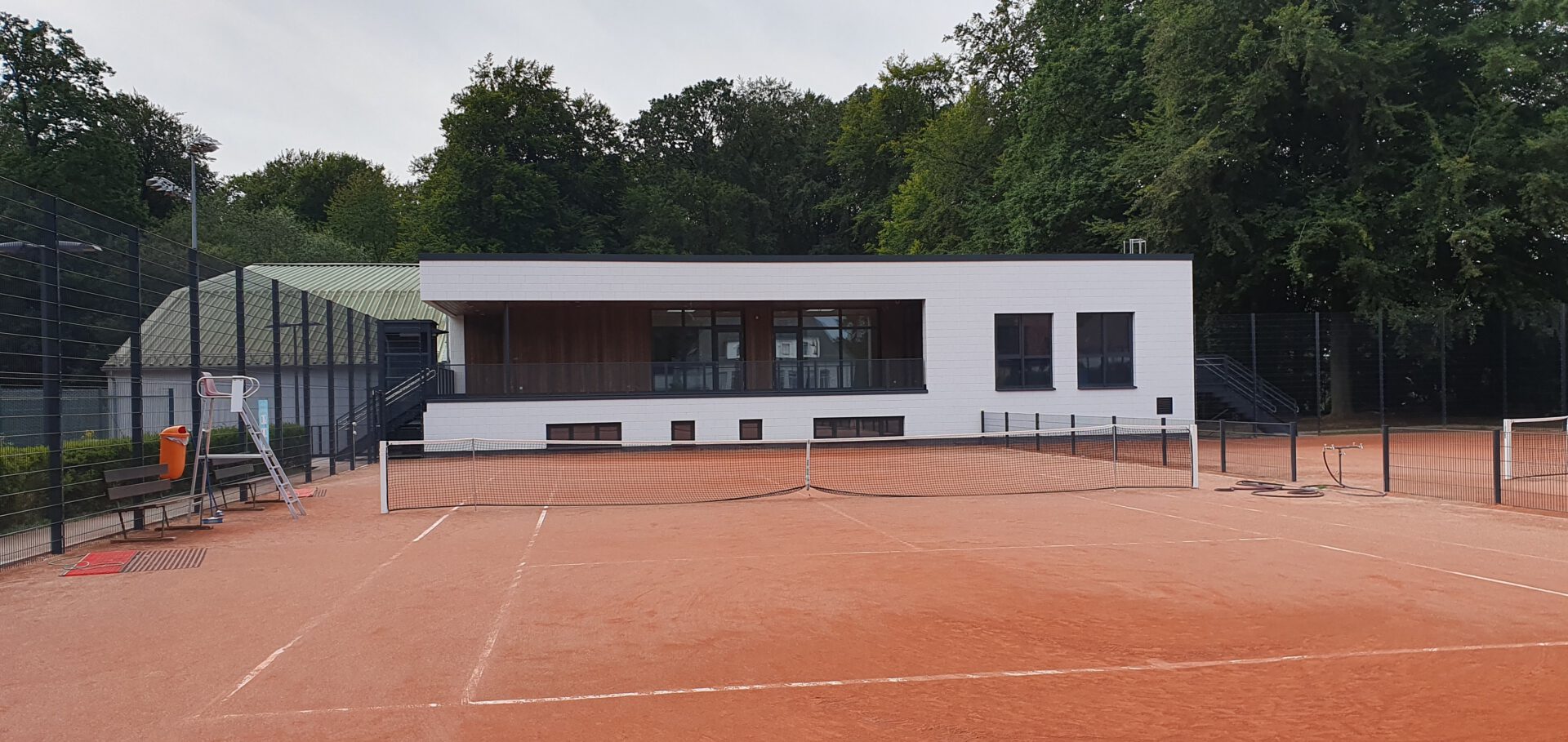Bild zeigt Extension hall de tennis in L-Senningerberg